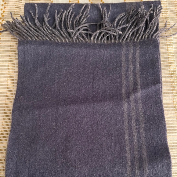 Burberry Lambswool Grey & Periwinkle scarf - Picture 2 of 4
